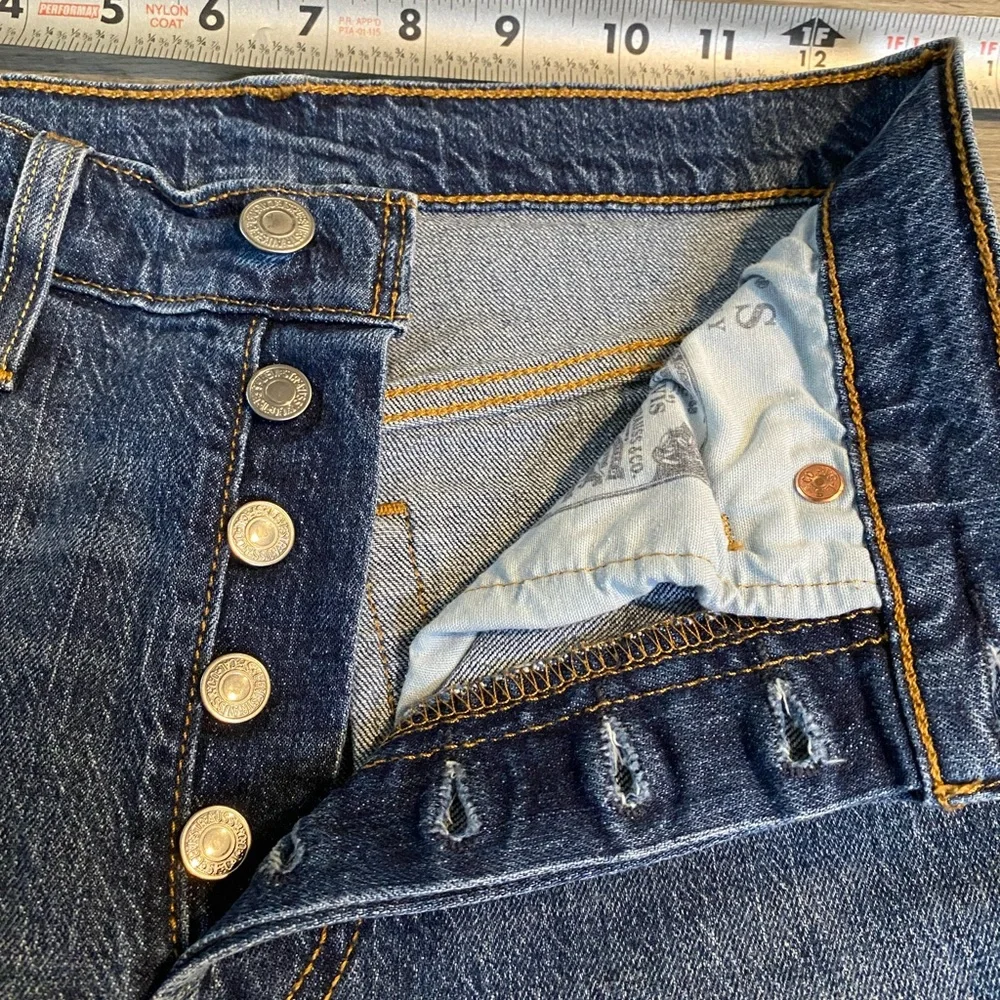 Levis 501 Jeans Women’s 25 X28 Premium Distressed Button Fly Denim Pants Fringe - Picture 4 of 9